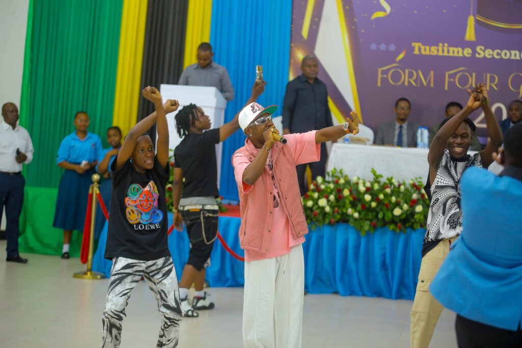 Live entertainment gets everyone on their feet